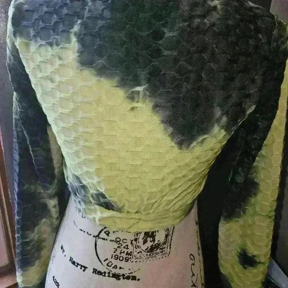 Special One Athletic Long Sleeve Top Size M - Picture 10 of 11